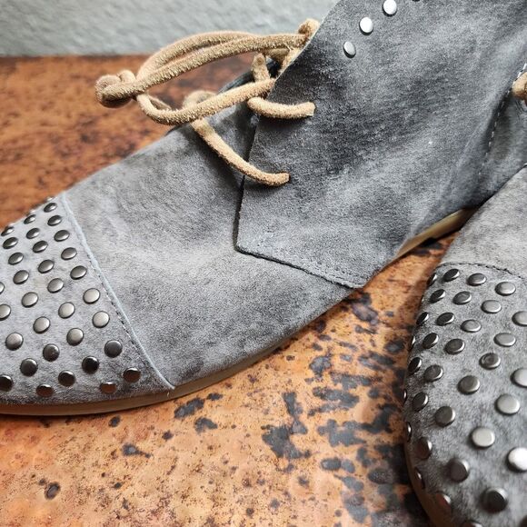 Blackstone FL58 Gray Suede Studded Chukka Boot - Picture 10 of 16